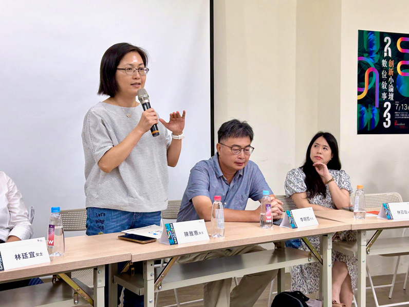 陳雅惠從事新聞教育多年，他正面看待新聞產業的未來與可能性。（特約記者宋思彤攝）