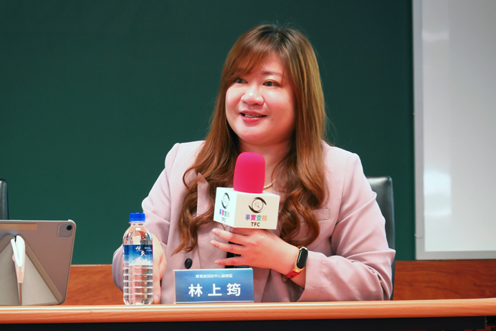 林上筠說，記者對調查報導又愛又恨，有可能你查了半天、被拒絕了千百次，最後又繞回原點、完全歸零。（蔡宏杰攝）