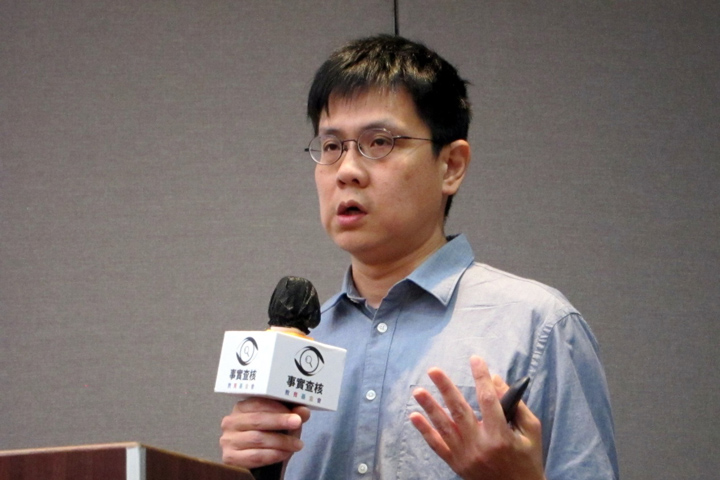 張子午指出，儘管台灣的新聞自由度在國際間有著高評比，但行政機關卻沒有一致的資訊揭露標準。（特約記者陳洧農攝影）