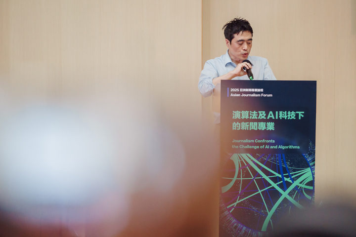 李政桓直指新聞業零點擊時代來臨，新聞未來將寫給AI看，而不是人類閱讀。（鄭宇辰攝）