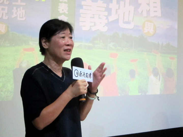 夏珍提到，雖然自己很贊同朱淑娟用台語書寫，但許多字與系統後台不相容，過程十分辛苦。（特約記者陳洧農攝）