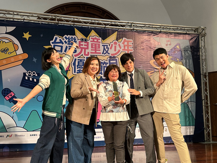 mediawatch_child_n_teens_01 年度最佳聲音節目獎得主《廢不廢太厲害!》。(圖/特約記者宋思彤攝)