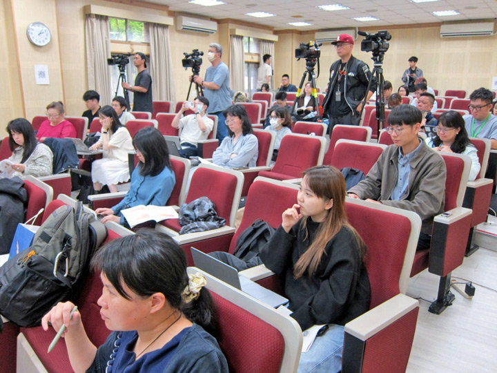 本次報告發表吸引不少媒體前來關注。(特約記者陳洧農攝) 本次報告發表吸引不少媒體前來關注。(特約記者陳洧農攝)
