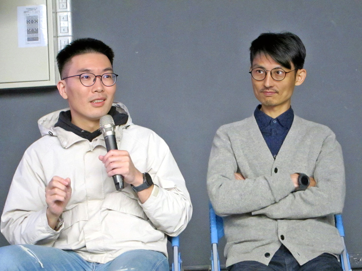 許明恩表示,其實《區塊勢》的讀者對於「是否該撤下付費牆」,也有正反兩派不同的看法。(特約記者陳洧農攝) 許明恩表示,其實《區塊勢》的讀者對於「是否該撤下付費牆」,也有正反兩派不同的看法。(特約記者陳洧農攝)