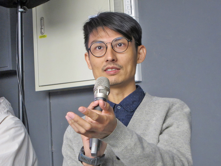 余志偉將建立元數據的程序比喻為「將貨品上架」。(特約記者陳洧農攝) 余志偉將建立元數據的程序比喻為「將貨品上架」。(特約記者陳洧農攝)