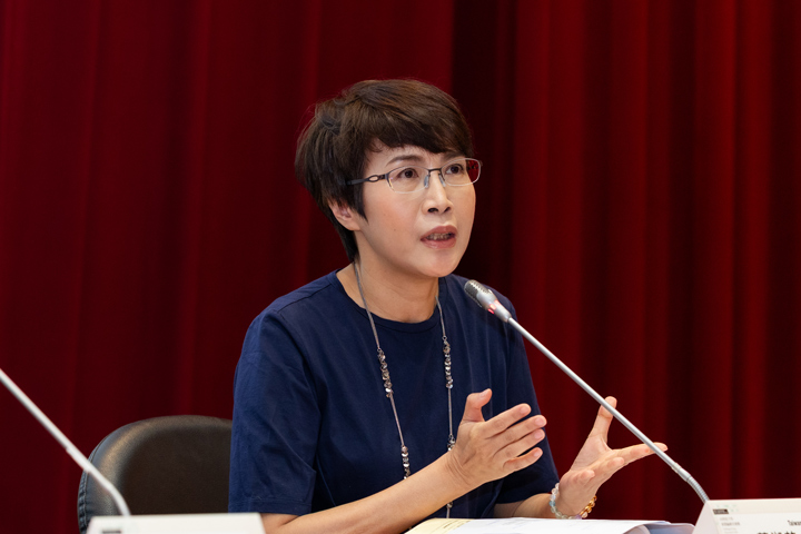 黃淑芳指出，目前台灣對新聞媒體使用AI仍缺乏具強制力的規範。（蔡昕翰攝）