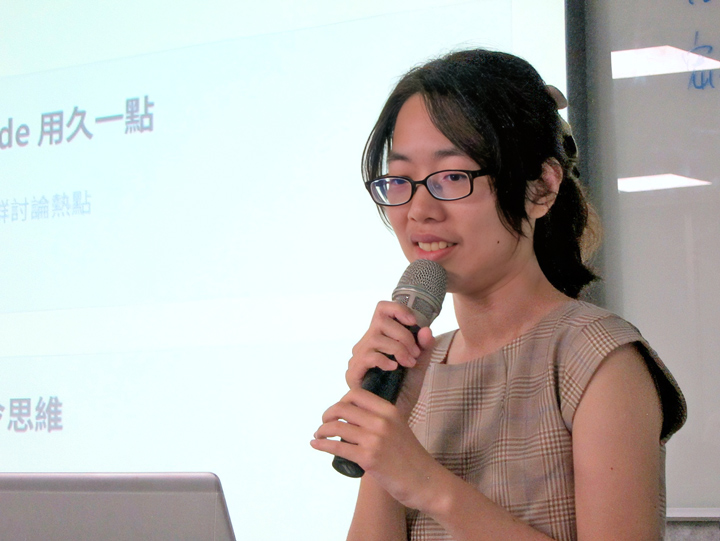 韋惟珊指出,AI時代的「議題力」來自於「比AI更有品味、更懂你的讀者」。(特約記者陳洧農攝) 韋惟珊指出,AI時代的「議題力」來自於「比AI更有品味、更懂你的讀者」。(特約記者陳洧農攝)