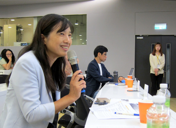 台大新聞研究所教授洪貞玲在問答時提問：未來的媒體和新聞人該具備什麼樣的核心能力？（特約記者陳洧農攝）