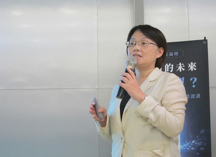 陳一姍說，AI Agent做決策需要非常精準的資料，這是新聞業得以追求「復古」價值的機會。（特約記者陳洧農攝）