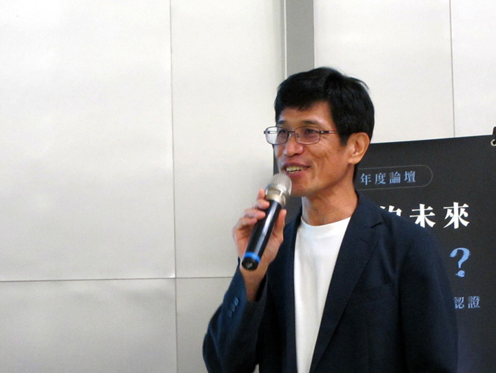 劉昌德戲稱引用「共產黨宣言」的自己是個「左膠」。（特約記者陳洧農攝）