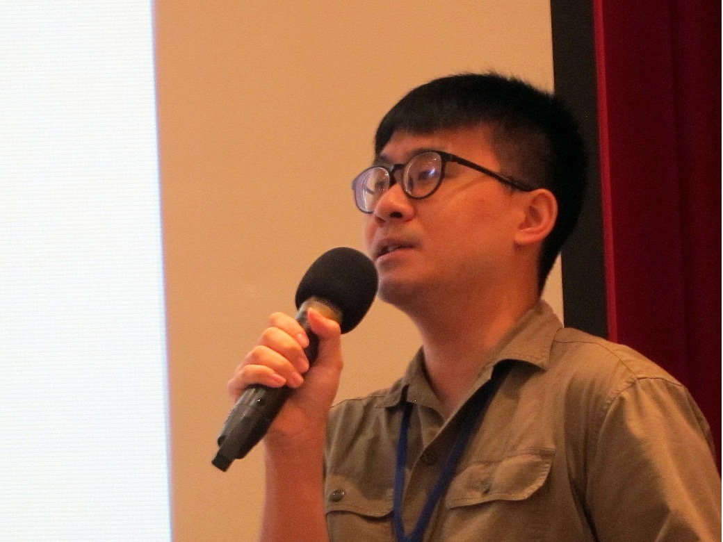 柯皓翔表示，在深度報導的調查中，數據往往扮演關鍵的驅動角色。（陳洧農攝）
