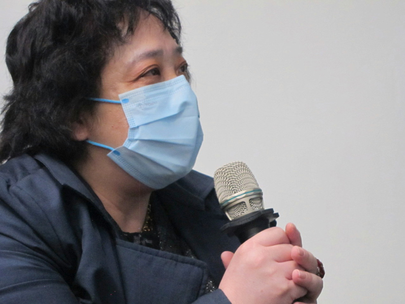 周韻采對葉寧談到的數位部方展方向提出的疑問。(特約記者陳洧農攝) 周韻采對葉寧談到的數位部方展方向提出的疑問。(特約記者陳洧農攝)