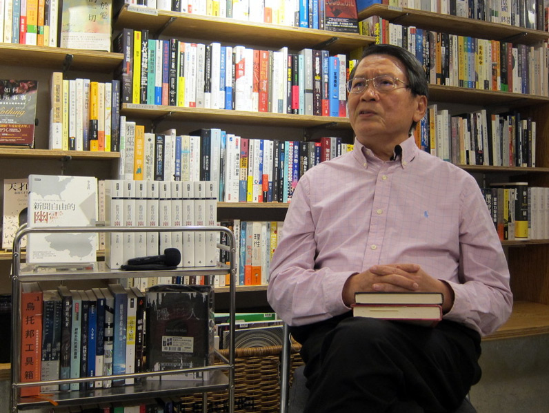 李金銓表示，毛澤東曾說：「革命不是請客吃飯。」但對許家屯來說，在香港，革命就是請客吃飯。（特約記者陳洧農攝）