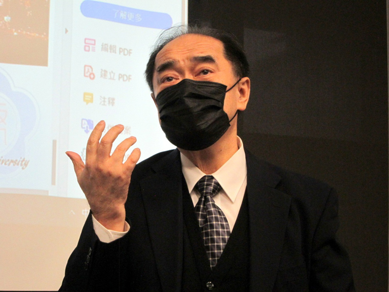 何吉森表示，就數位治理而言，陳憶寧參與的OSB代表自律的一端，王立達與黃銘輝站在法律規範的一端，顧振豪探討的「政策工具」則在兩者之間。（特約記者陳洧農攝）