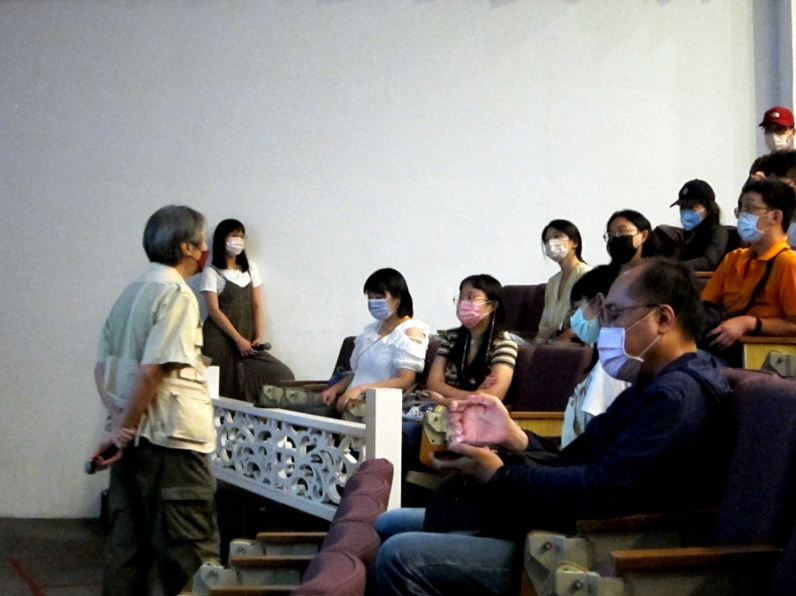 被問及是否能給想投身攝影的人一些建議,楊永智表示,如果沒有過人的熱情,很難走得下去。(特約記者陳洧農攝) 被問及是否能給想投身攝影的人一些建議,楊永智表示,如果沒有過人的熱情,很難走得下去。(特約記者陳洧農攝)
