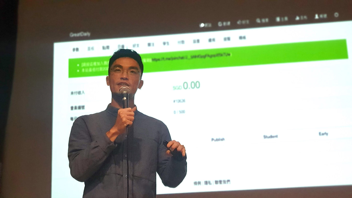 記者面臨到「替代性平台」的威脅，許多讀者不再看媒體，在同溫層中只看自己想看的。政大傳院提供